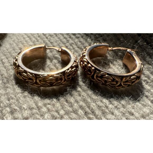 Milor Italy Bronze Hoop Earrings - Intricate Woven Design, Gold-Tone Finish - Picture 5 of 16
